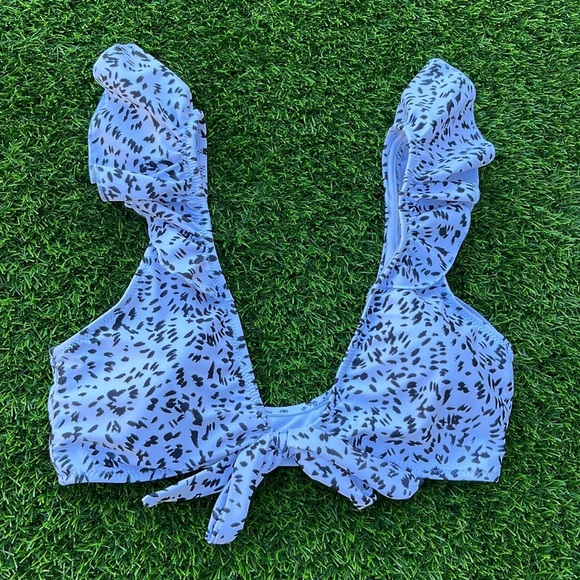 MISSGUIDED Ruffle Bikini Top size 0 - Picture 3 of 6